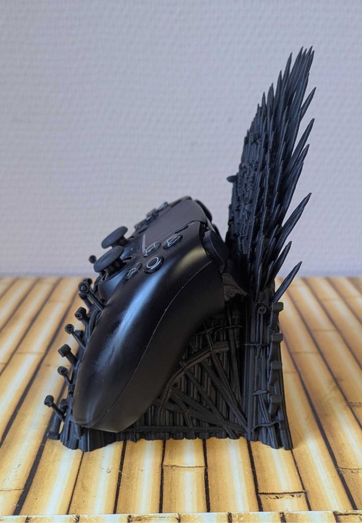 Game of Thrones Demir Taht PS5 Kol Standı – DualSense Tutucu görsel 3