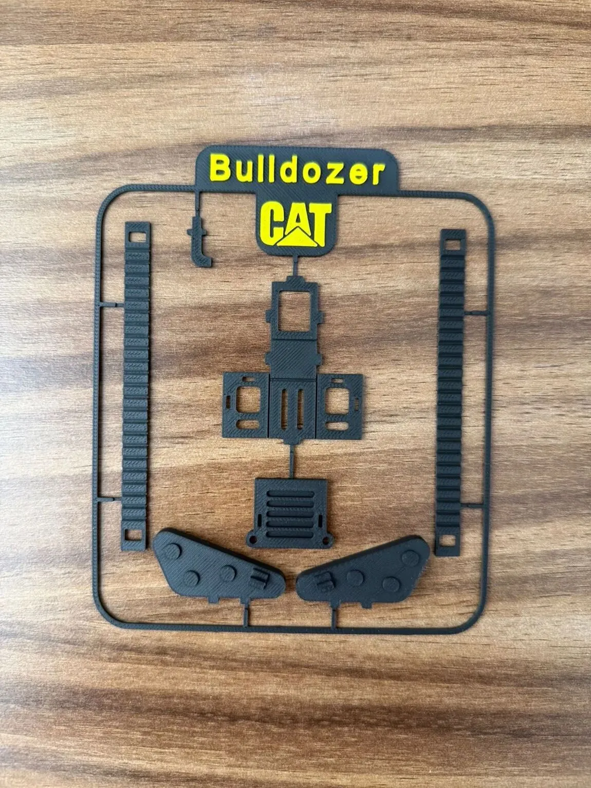 Cat Sarı Maket görsel 4